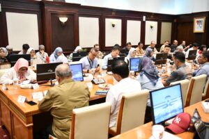 Bey Machmudin: Distribusi LPG Kembali Normal, Efisiensi Anggaran Dimatangkan